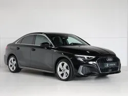 Zwart, metallic lak Gebruikt 2021 Audi A3 S-Line Sedan | € 26.750 (Eerlijke prijs)