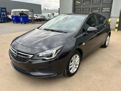 Zwart Gebruikt 2016 Opel Astra Sedan | € 12.550 (Iets duurder)