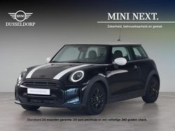 Zwart, metallic lak Gebruikt 2021 Mini Cooper Business Hatchback | € 24.450 (Iets duurder)