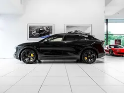 Zwart Gebruikt 2023 Lotus Eletre SUV | € 117.500