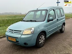 Blauw Gebruikt 2005 Citroën Berlingo Attraction MPV | € 600 (Goede deal)