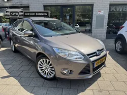 Bruin Gebruikt 2011 Ford Focus Titanium Hatchback | € 5.950 (Iets duurder)