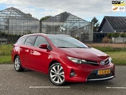 Rood Gebruikt 2013 Toyota Auris Touring Sports Stationwagen | € 8.690 (Goede deal)
