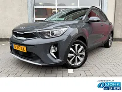 Grijs Gebruikt 2022 Kia Stonic SUV | € 20.990 (Eerlijke prijs)