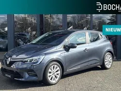 Grijs Gebruikt 2020 Renault Clio V Zen Hatchback | € 12.245 (Eerlijke prijs)