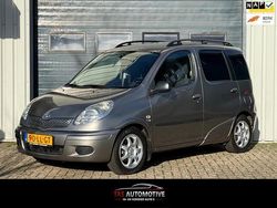 Grijs (metallic) Gebruikt 2003 Toyota Yaris Verso Sol MPV | € 8.950