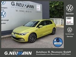 Geel Gebruikt 2023 VW Golf VIII Style Hatchback | € 28.500 (Goede deal)