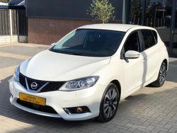 Wit, metallic lak Gebruikt 2014 Nissan Pulsar Tekna Hatchback | € 8.999 (Eerlijke prijs)