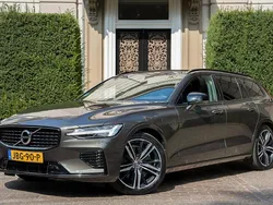 Grijs Gebruikt 2021 Volvo V60 R-Design Stationwagen | € 34.940 (Super prijs)