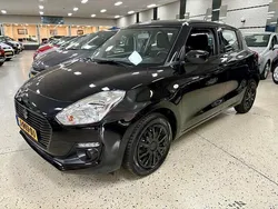 Zwart Gebruikt 2020 Suzuki Swift Hatchback | € 12.750 (Goede deal)