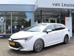 Wit Gebruikt 2021 Toyota Corolla Executive Stationwagen | € 26.400 (Eerlijke prijs)
