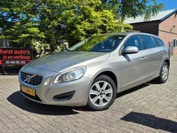 Grijs Gebruikt 2013 Volvo V60 Kinetic Stationwagen | € 5.749 (Eerlijke prijs)