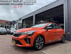 Oranje Gebruikt 2024 Renault Clio V Techno Hatchback | € 19.895 (Eerlijke prijs)