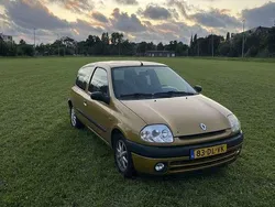 Gebruikt 1999 Renault Clio II Sedan | € 1.000