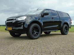 Zwart Gebruikt 2022 Isuzu D-Max Pickup | € 28.750 (Eerlijke prijs)