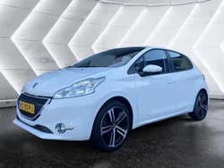 Wit Gebruikt 2013 Peugeot 208 Access Hatchback | € 4.940 (Eerlijke prijs)