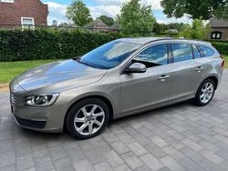 Grijs Gebruikt 2014 Volvo V60 R-Design Stationwagen | € 8.745 (Eerlijke prijs)