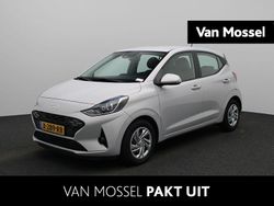 Grijs Gebruikt 2024 Hyundai i10 Premium Hatchback | € 16.940 (Eerlijke prijs)
