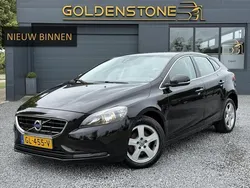 Zwart Gebruikt 2015 Volvo V40 Business Edition Stationwagen | € 8.449 (Eerlijke prijs)