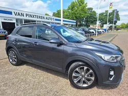Grijs, metallic lak Gebruikt 2020 Kia Stonic SUV | € 17.950 (Eerlijke prijs)