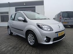 Grijs (metallic) Gebruikt 2008 Renault Twingo Dynamique Hatchback | € 1.699 (Eerlijke prijs)