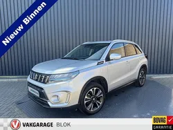 Grijs Gebruikt 2022 Suzuki Vitara Style SUV | € 24.950 (Eerlijke prijs)