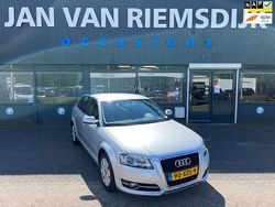 Grijs Gebruikt 2012 Audi A3 Sportback Attraction Hatchback | € 5.795 (Eerlijke prijs)