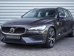 Grijs Gebruikt 2024 Volvo V60 Stationwagen | € 39.995 (Goede deal)