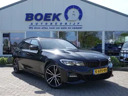 Zwart Gebruikt 2021 BMW 318 Executive Stationwagen | € 30.790