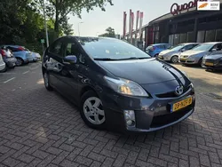 Grijs, metallic lak Gebruikt 2011 Toyota Prius Comfort Hatchback | € 10.299 (Iets duurder)