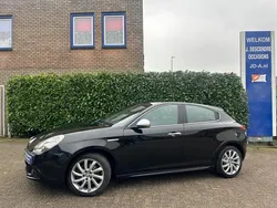 Zwart Gebruikt 2012 Alfa Romeo Giulietta Distinctive Hatchback | € 8.995 (Eerlijke prijs)