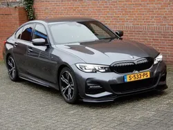 Grijs Gebruikt 2020 BMW 318 M Sport Sedan | € 31.950 (Iets duurder)