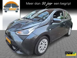 Grijs Gebruikt 2019 Toyota Aygo X-play Hatchback | € 9.995 (Eerlijke prijs)