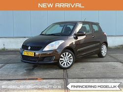 Bruin (metallic) Gebruikt 2013 Suzuki Swift Hatchback | € 6.950 (Super prijs)