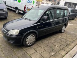 Zwart Gebruikt 2011 Opel Combo Comfort MPV | € 1.995 (Iets duurder)