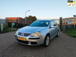Grijs Gebruikt 2004 VW Golf IV Trendline Hatchback | € 1.299 (Eerlijke prijs)