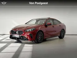 Fire rot metallic (rood metallic) Nieuw 2025 BMW 220 M Sport Coupé | € 61.657 (Eerlijke prijs)