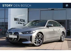 Grijs, metallic lak Gebruikt 2022 BMW i4 Executive Sedan | € 41.950 (Eerlijke prijs)