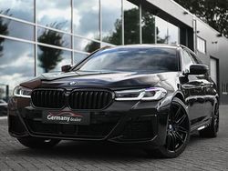 Zwart, metallic lak Gebruikt 2021 BMW 540 M Sport Stationwagen | € 46.949 (Eerlijke prijs)