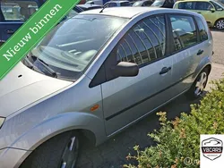 Grijs Gebruikt 2002 Ford Fiesta Hatchback | € 1.950 (Duur)