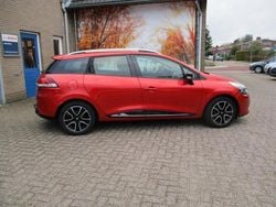 Rood Gebruikt 2013 Renault Clio IV Dynamique Hatchback | € 4.150 (Goede deal)