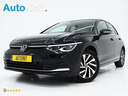 Zwart, metallic lak Gebruikt 2021 VW Golf VIII Style Hatchback | € 23.840 (Eerlijke prijs)