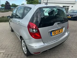 Grijs, metallic lak Gebruikt 2009 Mercedes A150 Avantgarde MPV | € 5.950 (Eerlijke prijs)
