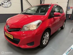 Rood Gebruikt 2012 Toyota Yaris Hatchback | € 8.250 (Eerlijke prijs)