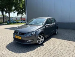 Grijs Gebruikt 2013 VW Polo Comfortline Hatchback | € 5.499 (Eerlijke prijs)