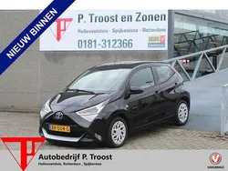 Zwart Gebruikt 2019 Toyota Aygo X-play Hatchback | € 10.250 (Eerlijke prijs)