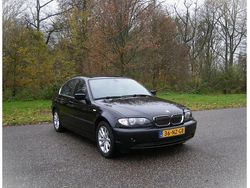 Zwart (metallic) Gebruikt 2004 BMW 318 Executive Sedan | € 2.000 (Super prijs)