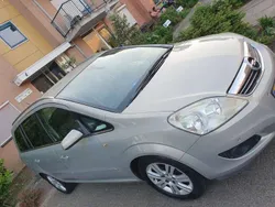 Grijs Gebruikt 2009 Opel Zafira Executive MPV | € 3.800 (Duur)