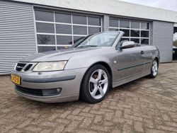 Grijs, metallic lak Gebruikt 2004 Saab 9-3 Cabriolet Vector Cabriolet | € 2.999 (Goede deal)