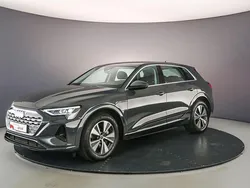 Grijs Gebruikt 2023 Audi Q8 e-tron Comfort SUV | € 46.900 (Super prijs)